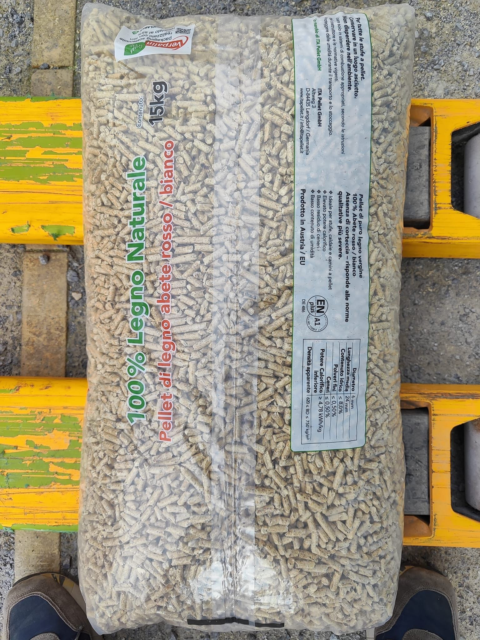 Hot sale 100% Pure Wood pellets fuel Home And Industrial Heating Wood Pellets