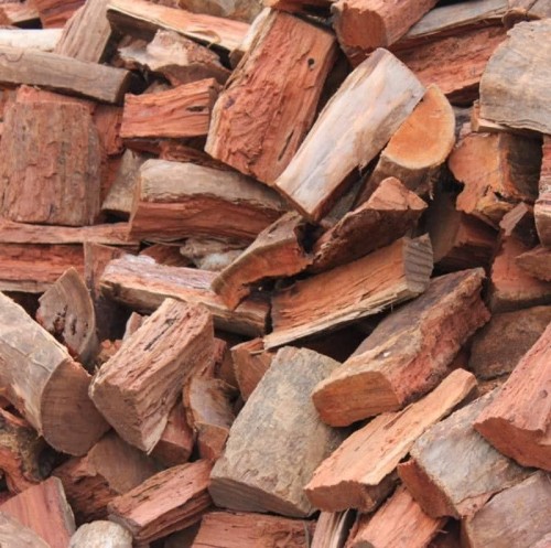 Top Quality Kiln Dried Firewood / Oak and Beech Firewood Logs / Firewood in 40l bags.