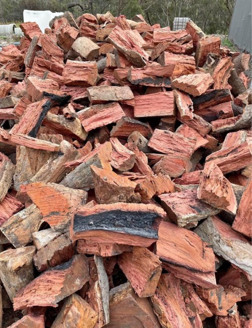 Top Quality Kiln Dried Firewood / Oak and Beech Firewood Logs / Firewood in 40l bags.